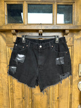 Load image into Gallery viewer, Vintage Black Levi’s
