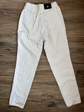 Load image into Gallery viewer, White Roper Jeans