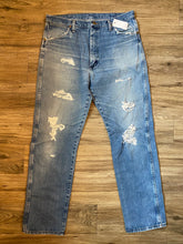Load image into Gallery viewer, Distressed Wrangler Jeans 34 inch
