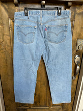 Load image into Gallery viewer, Men’s Vintage Levi’s 501
