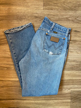 Load image into Gallery viewer, Distressed Wrangler Jeans 34 inch
